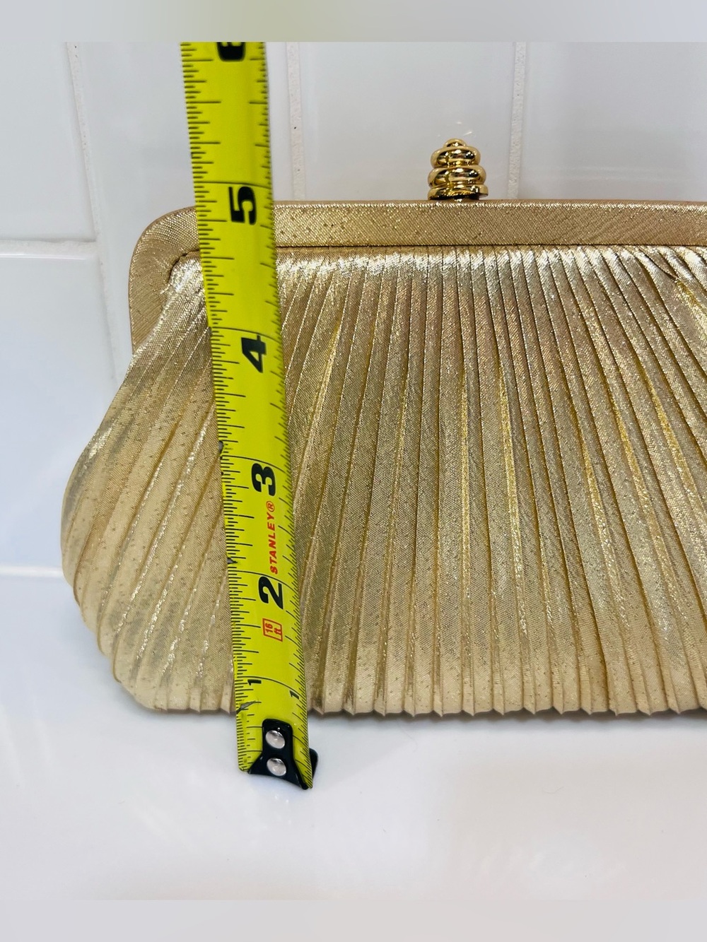 Vintage Women’s Gold Metallic Pleated Evening Bag Clutch w/ Strap - Picture 4 of 8